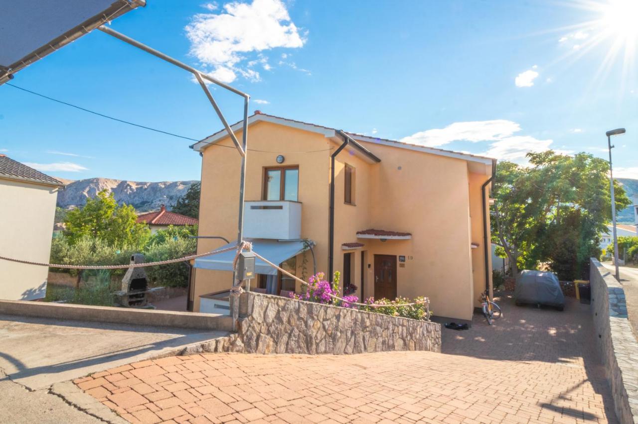 Apartments Dujmovic With Terrace Baška Esterno foto