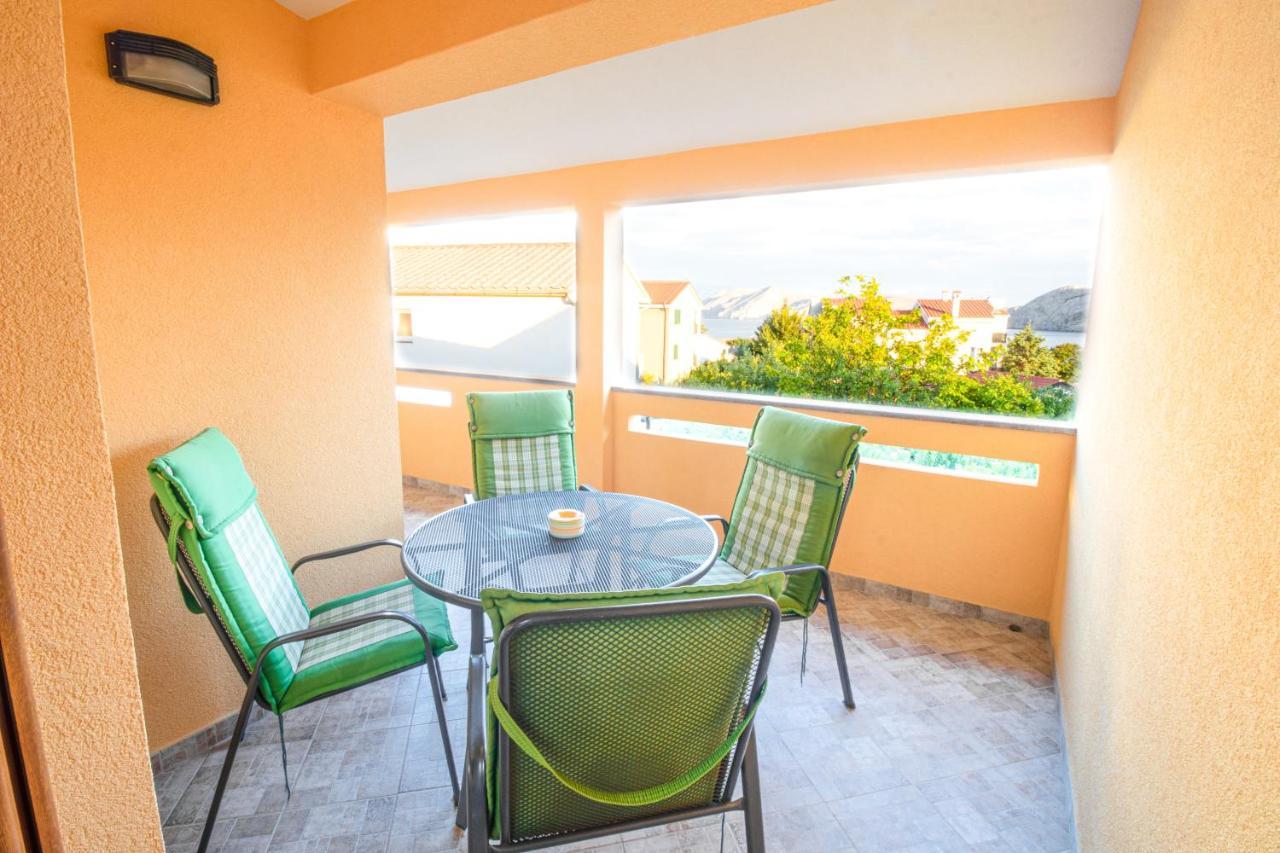 Apartments Dujmovic With Terrace Baška Esterno foto