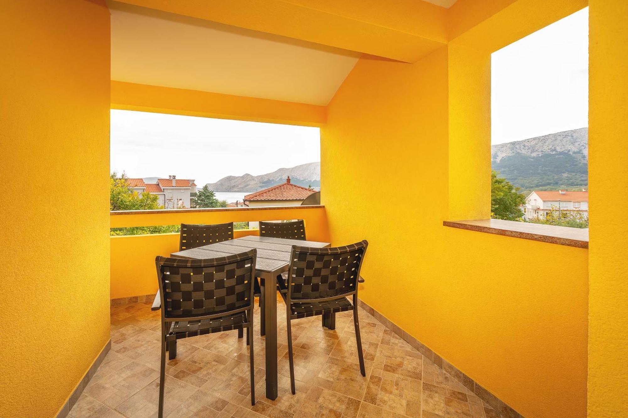 Apartments Dujmovic With Terrace Baška Esterno foto